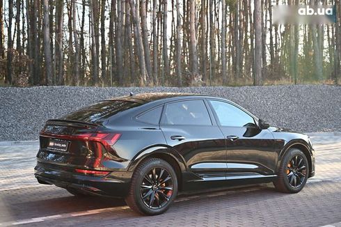 Audi E-Tron 2022 - фото 6