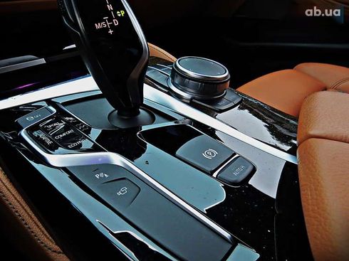 BMW 5 серия 2018 - фото 20
