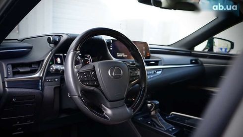 Lexus ES 2019 - фото 27