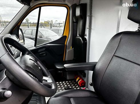 Renault Master 2020 - фото 26