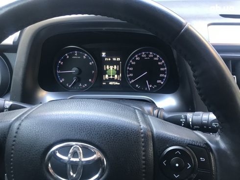 Toyota RAV4 2018 черный - фото 4
