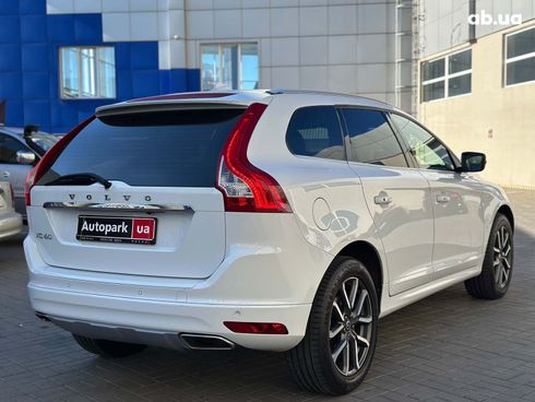 Volvo XC60 2017 белый - фото 5