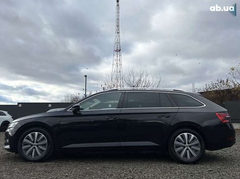 Skoda Superb 2021 - фото 5