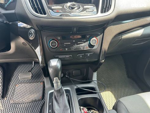 Ford Escape 2017 белый - фото 13