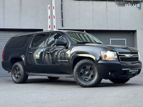 Chevrolet Suburban 2011 - фото 4