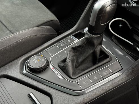 Volkswagen Tiguan Allspace 2020 черный - фото 23