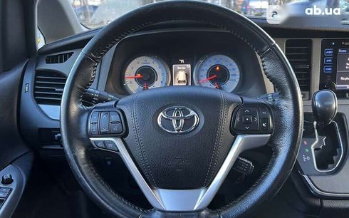 Toyota Sienna 2015 - фото 16
