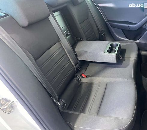 Skoda Octavia 2018 - фото 22