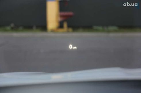 BMW 5 серия 2015 - фото 18