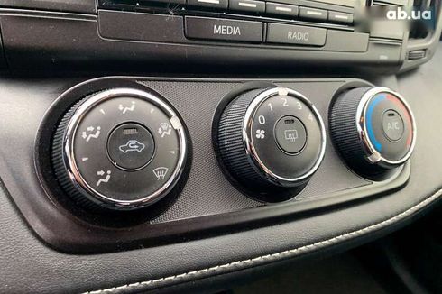 Toyota RAV4 2016 - фото 23