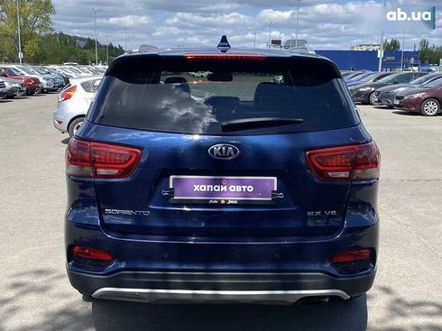 Kia Sorento 2018 - фото 8