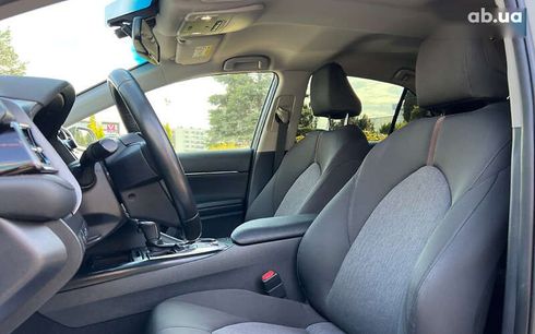 Toyota Camry 2019 - фото 15