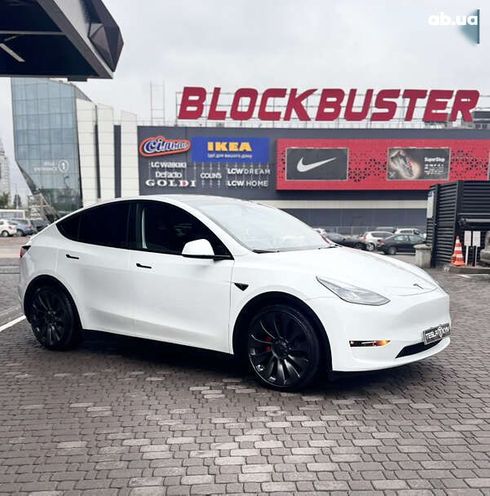 Tesla Model Y 2024 - фото 10