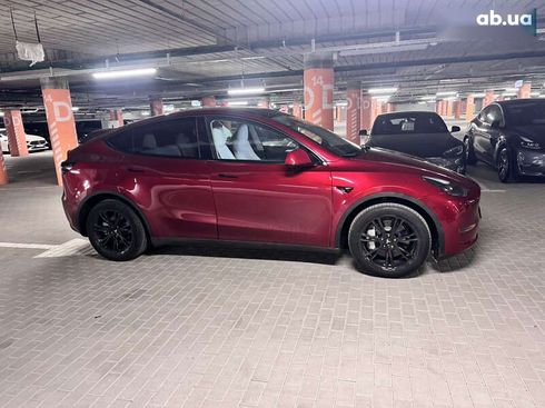 Tesla Model Y 2024 - фото 8