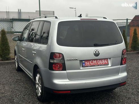 Volkswagen Touran 2010 - фото 10