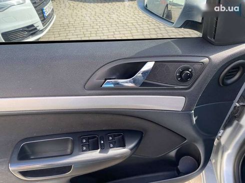Skoda Octavia 2010 - фото 12