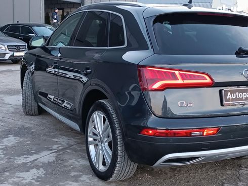 Audi Q5 2018 серый - фото 10