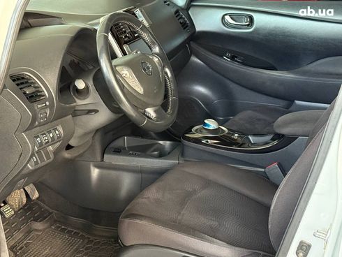Nissan Leaf 2013 белый - фото 11