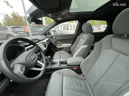 Audi Q3 2022 - фото 12