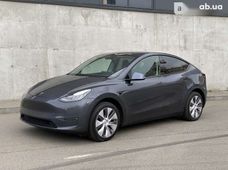 Продаж вживаних Tesla Model Y 2021 року - купити на Автобазарі