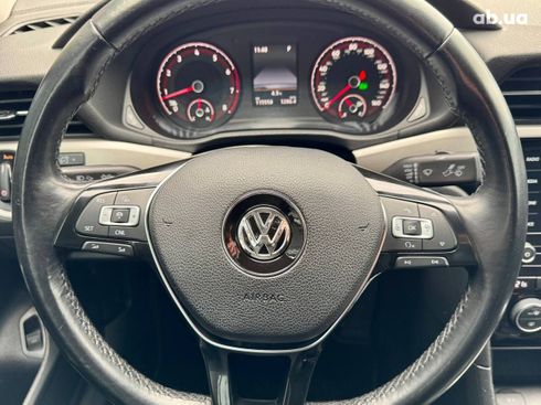 Volkswagen Passat 2017 - фото 7