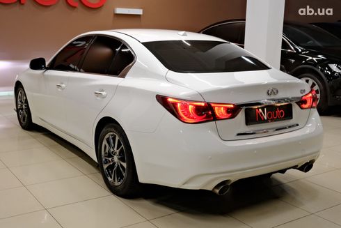 Infiniti Q50 2017 белый - фото 3