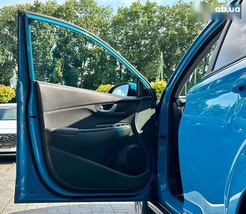 Hyundai Kona Electric 2022 - фото 11