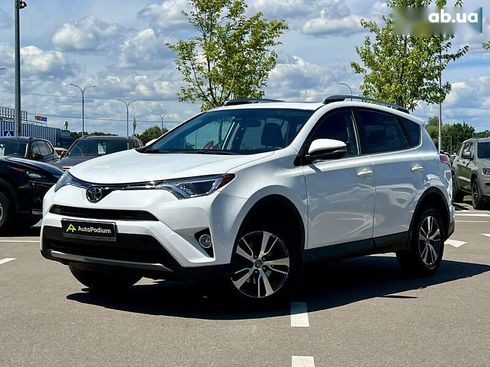 Toyota RAV4 2017 - фото 7