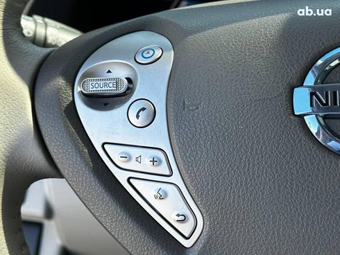 Nissan Leaf 2012 красный - фото 21