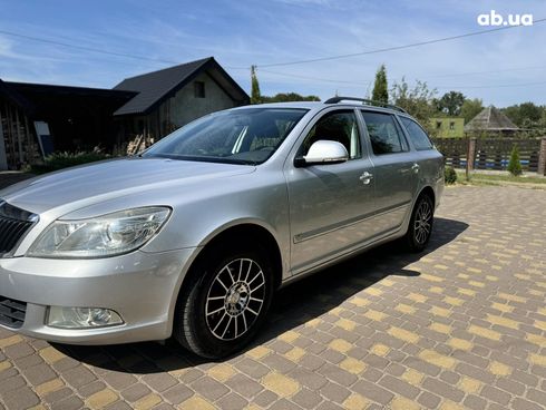 Skoda Octavia 2010 серебристый - фото 5