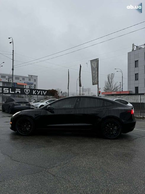 Tesla Model 3 2022 - фото 13