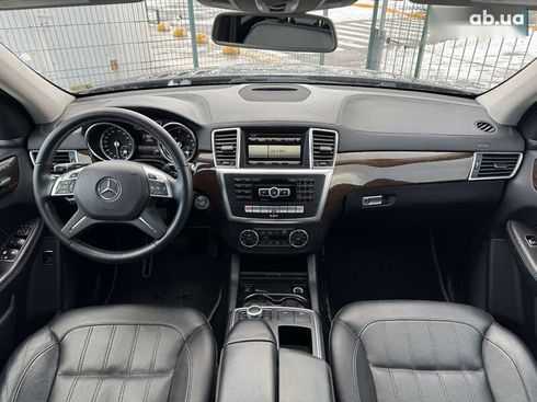 Mercedes-Benz GL-Класс 2015 - фото 30