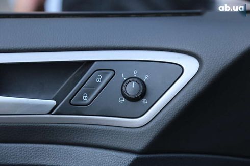 Volkswagen e-Golf 2015 - фото 24