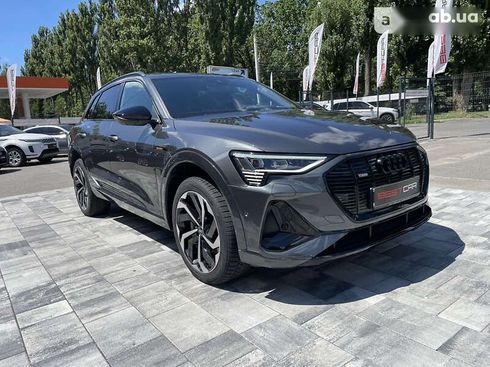 Audi E-Tron 2022 - фото 7