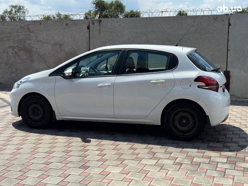 Peugeot 208 2017 белый - фото 3