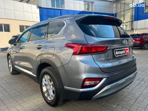 Hyundai Santa Fe 2019 серый - фото 9