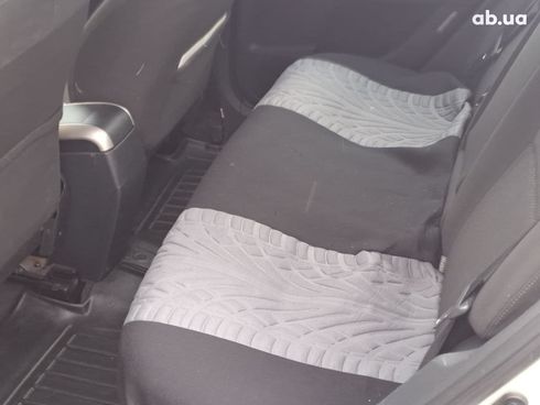 Toyota Auris 2007 серый - фото 16