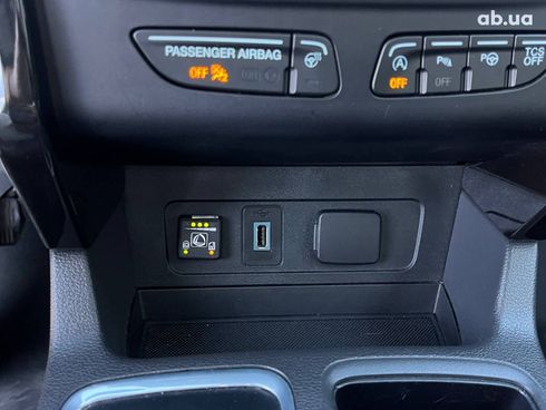 Ford Escape 2017 синий - фото 41