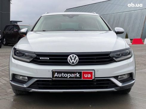 Volkswagen passat alltrack 2017 белый - фото 2