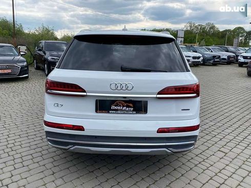 Audi Q7 2019 - фото 6