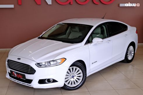 Ford Fusion 2015 белый - фото 2