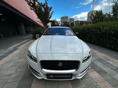 Jaguar XF 2016 - фото 7