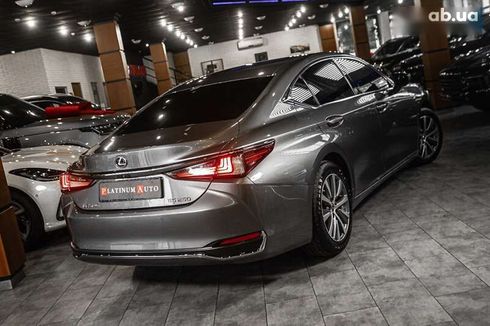 Lexus ES 2019 - фото 9