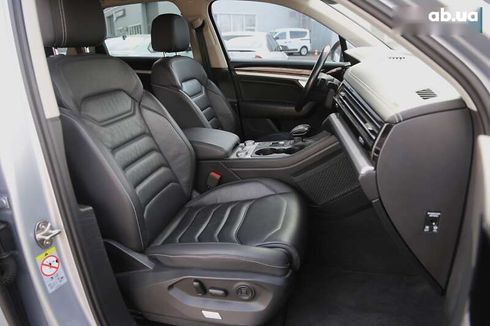 Volkswagen Touareg 2019 - фото 10