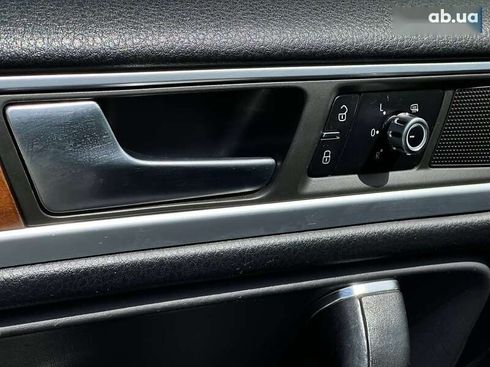 Volkswagen Touareg 2010 - фото 23
