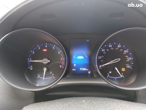 Toyota C-HR 2018 вишневый - фото 15