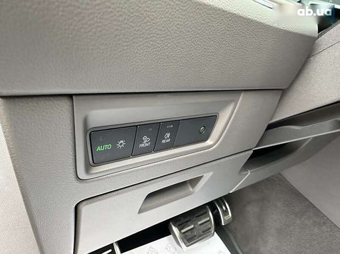 Volkswagen Touareg 2020 - фото 29