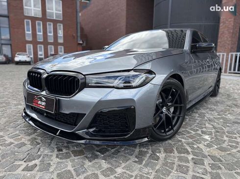 BMW 5 серия 2018 - фото 2