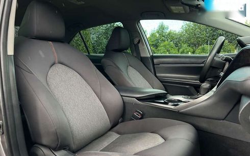 Toyota Camry 2018 - фото 9