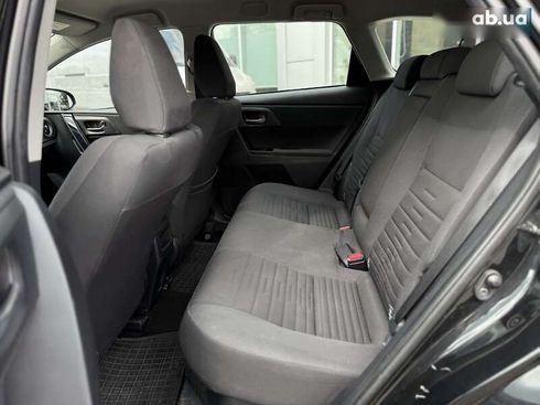Toyota Auris 2018 - фото 18